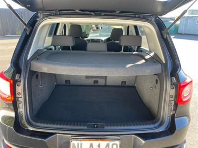 2010 Volkswagen Tiguan - Thumbnail