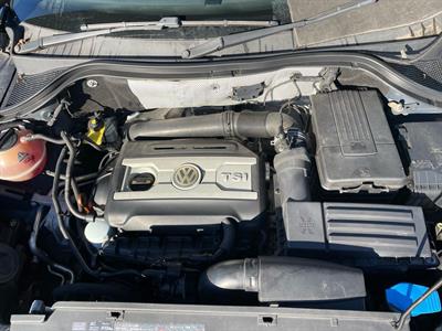 2010 Volkswagen Tiguan - Thumbnail