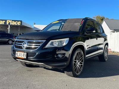 2010 Volkswagen Tiguan - Thumbnail