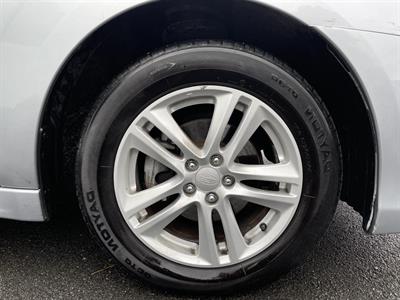 2011 Subaru Legacy - Thumbnail