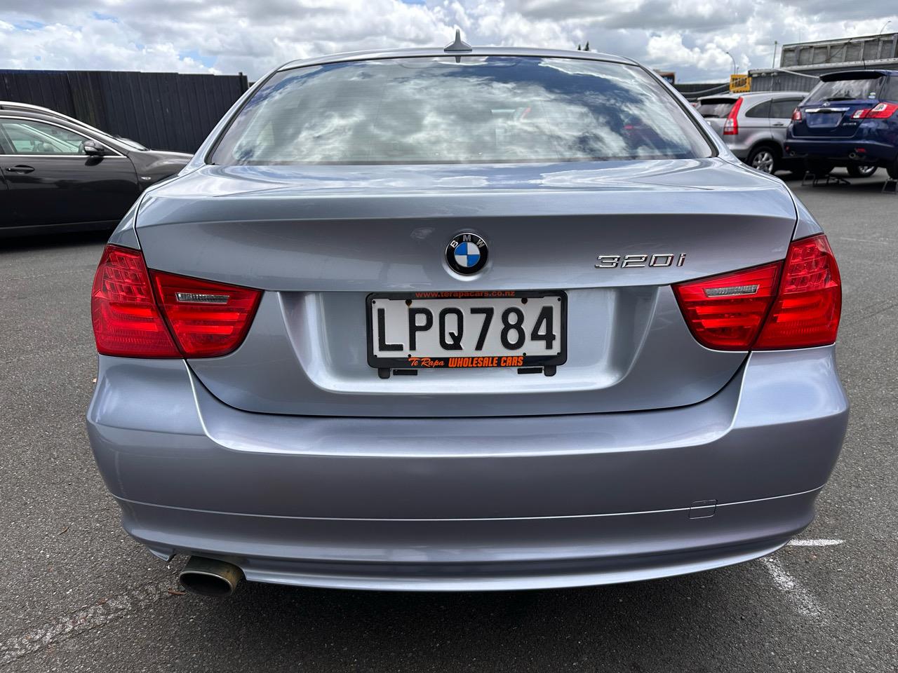 2009 BMW 320i
