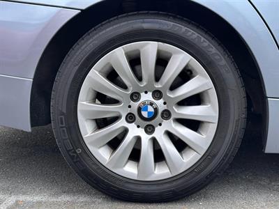 2009 BMW 320i - Thumbnail