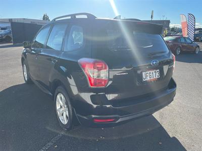 2015 Subaru Forester - Thumbnail