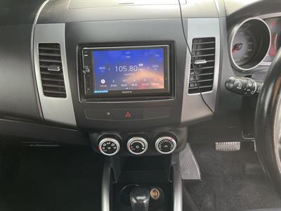 2009 Mitsubishi Outlander - Thumbnail