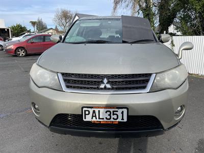 2009 Mitsubishi Outlander - Thumbnail