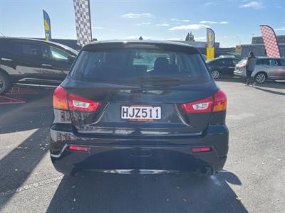 2010 Mitsubishi RVR - Thumbnail