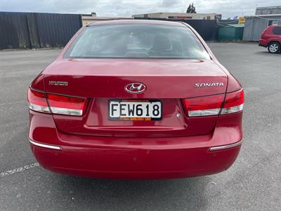 2010 Hyundai Sonata - Thumbnail