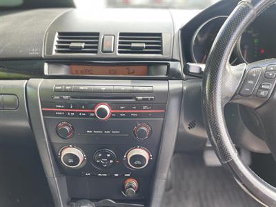 2005 Mazda AXELA - Thumbnail