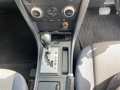 2005 Mazda AXELA - Thumbnail