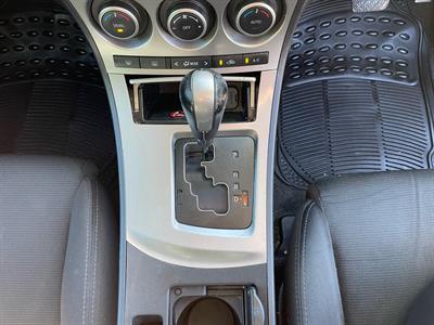2010 Mazda AXELA - Thumbnail