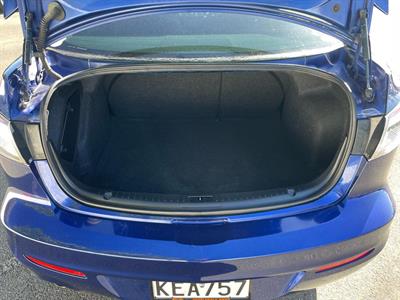 2010 Mazda AXELA - Thumbnail