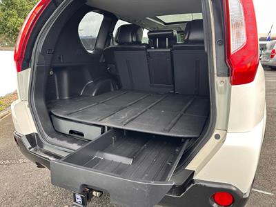 2012 Nissan X-Trail - Thumbnail