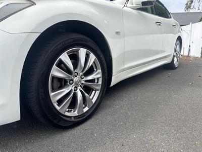 2013 Nissan FUGA - Thumbnail