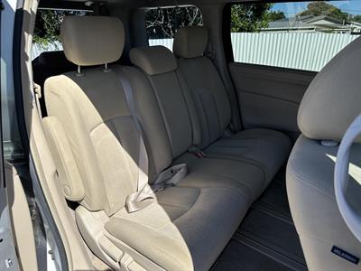2011 Nissan Elgrand - Thumbnail