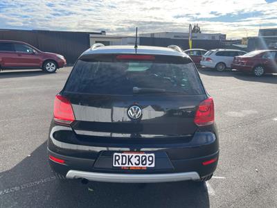 2014 Volkswagen Cross Polo - Thumbnail