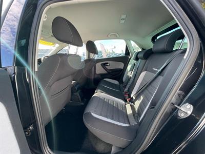2014 Volkswagen Cross Polo - Thumbnail