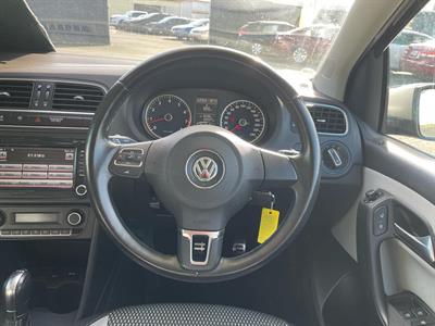 2014 Volkswagen Cross Polo - Thumbnail