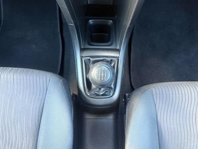 2011 Suzuki Swift - Thumbnail