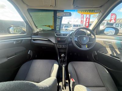 2011 Suzuki Swift - Thumbnail