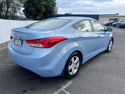 2011 Hyundai ELANTRA - Thumbnail