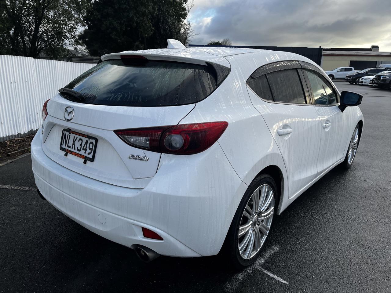 2014 Mazda Axela