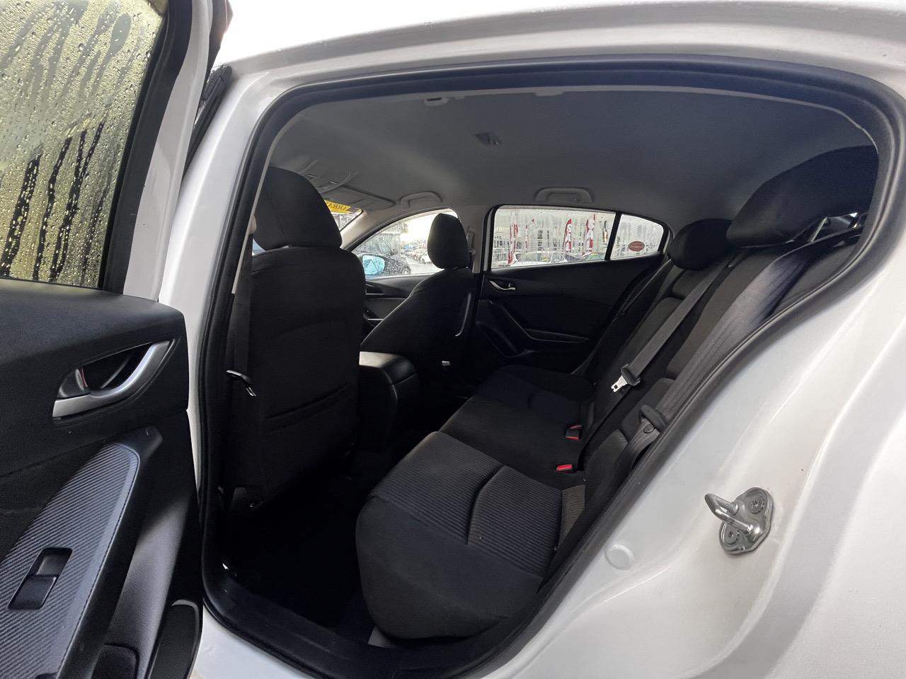 2014 Mazda Axela