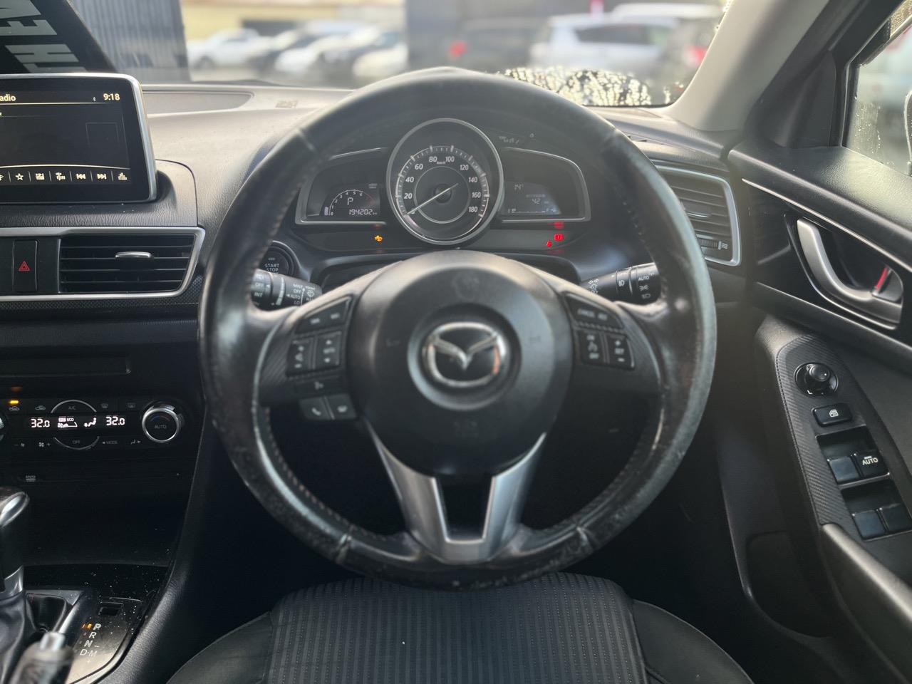 2014 Mazda Axela
