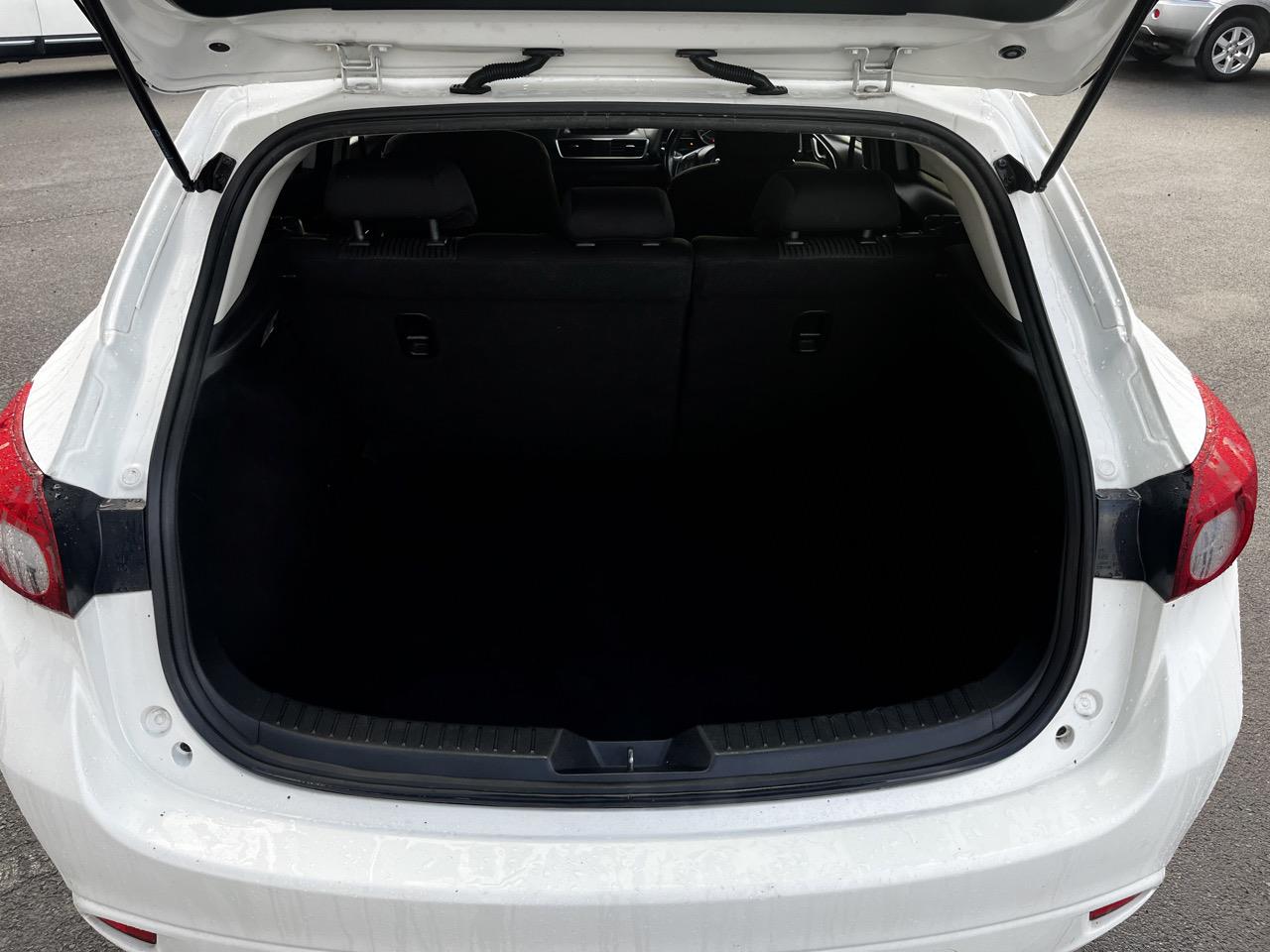 2014 Mazda Axela