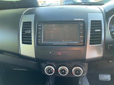 2007 Mitsubishi Outlander - Thumbnail