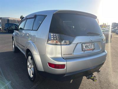 2007 Mitsubishi Outlander - Thumbnail