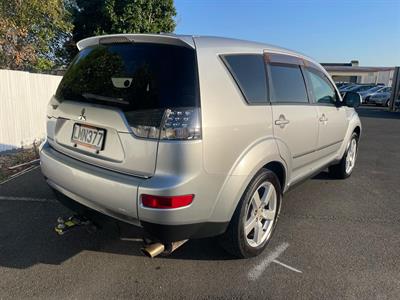 2007 Mitsubishi Outlander - Thumbnail