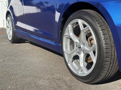 2013 Suzuki Swift - Thumbnail