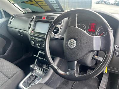 2008 Volkswagen Tiguan - Thumbnail