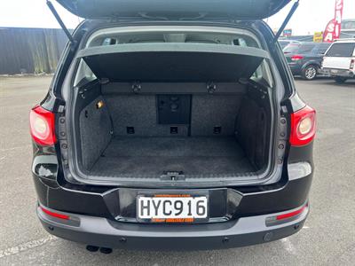 2008 Volkswagen Tiguan - Thumbnail