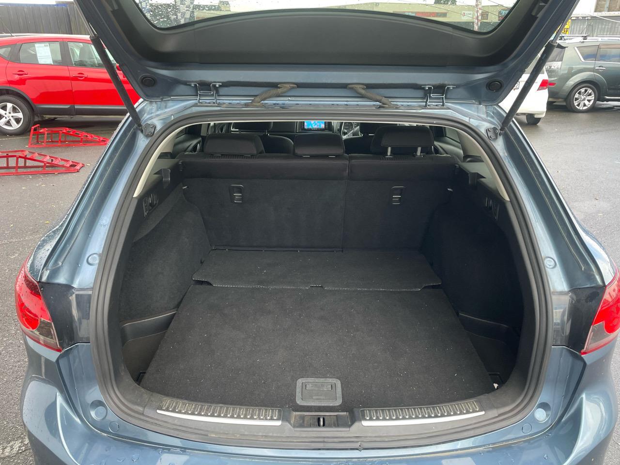 2013 Mazda Atenza