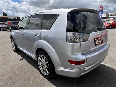 2008 Mitsubishi Outlander - Thumbnail