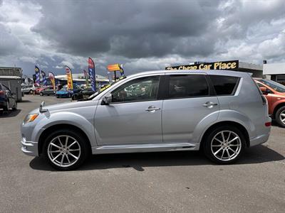 2008 Mitsubishi Outlander - Thumbnail