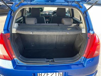 2005 Suzuki Swift - Thumbnail