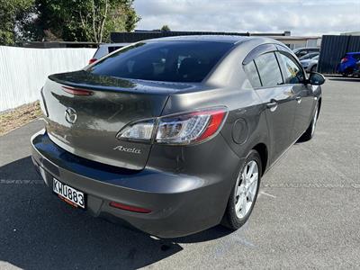 2010 Mazda AXELA - Thumbnail