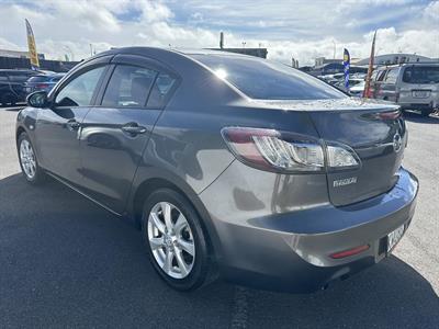 2010 Mazda AXELA - Thumbnail