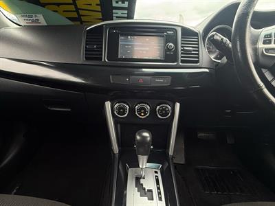 2017 Mitsubishi lancer - Thumbnail