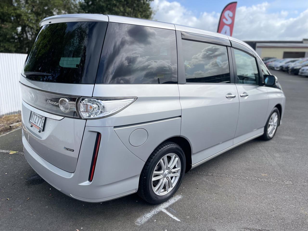 2012 Mazda BIANTE