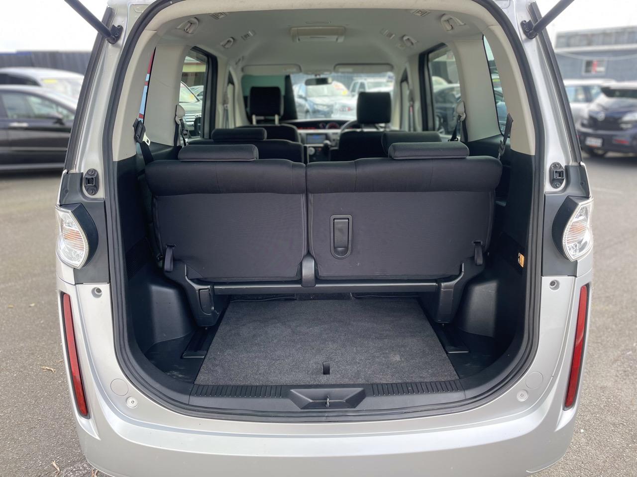 2012 Mazda BIANTE