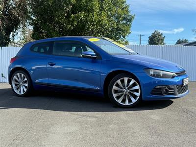 2011 Volkswagen Scirocco - Thumbnail
