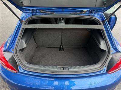 2011 Volkswagen Scirocco - Thumbnail