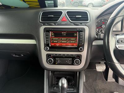 2011 Volkswagen Scirocco - Thumbnail