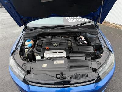 2011 Volkswagen Scirocco - Thumbnail