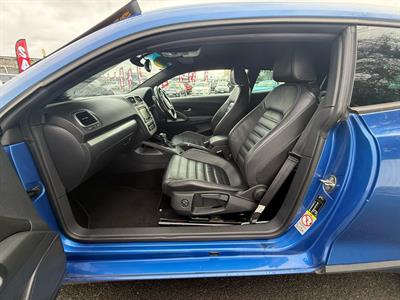 2011 Volkswagen Scirocco - Thumbnail